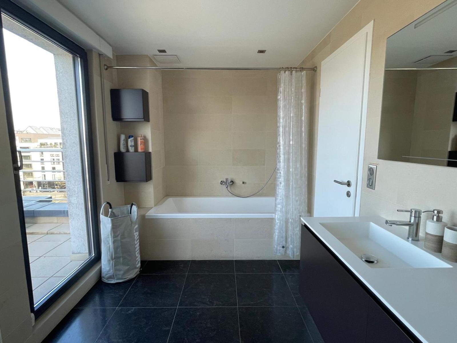 Lux Penthouse - Office, Terrace, Gym & Parking Lejlighed Luxembourg By Eksteriør billede
